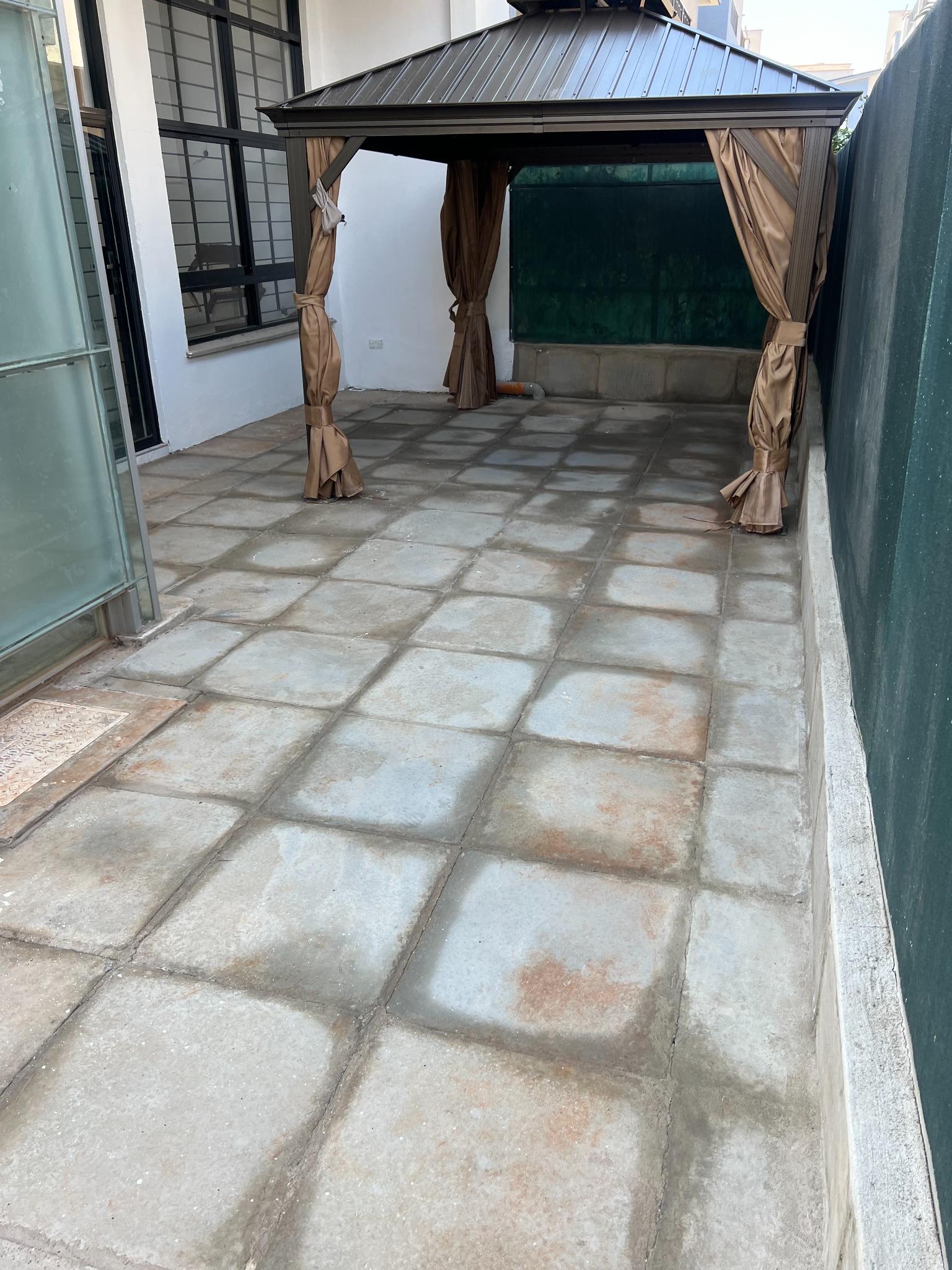 Balcony with lush artificial turf